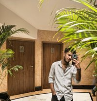 Morisssss - masseur in New Delhi