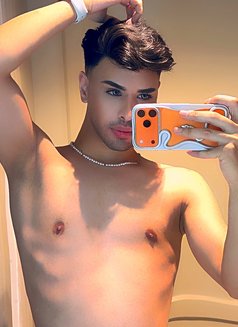 Moroccain boy - Male escort in Riyadh Photo 11 of 11