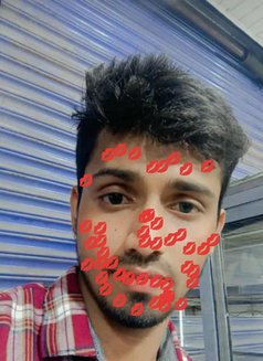 Moron Bob - Male companion in Hyderabad Photo 1 of 2