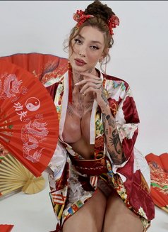 Moscardiniema - Transsexual escort in Bangkok Photo 20 of 27