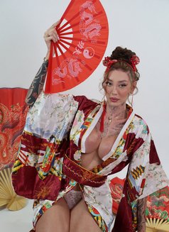 Moscardiniema - Transsexual escort in Bangkok Photo 22 of 27