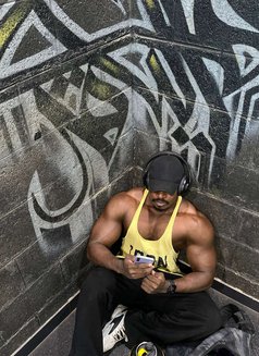 Moses in Jeddah - Acompañantes masculino in Riyadh Photo 5 of 16