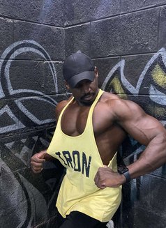 Moses in Jeddah - Acompañantes masculino in Riyadh Photo 13 of 16