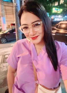 Moshi - masseuse in Makati City Photo 1 of 7