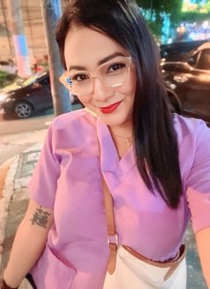 Moshi - masseuse in Makati City Photo 2 of 7