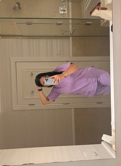 Moshi - masseuse in Makati City Photo 6 of 7