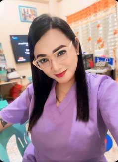 Moshi - masseuse in Makati City Photo 11 of 14