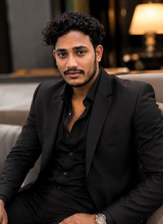 Moshin Khan - Acompañantes masculino in Noida Photo 1 of 3