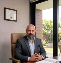 Most loved Therapist, Relationship Coach - Acompañantes masculino in Mumbai