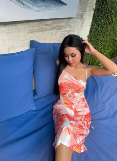 Most sexy escort KYLAA - puta in Bali Photo 5 of 14