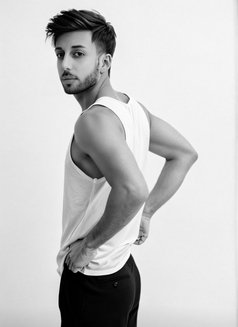 Mosta - Male escort in Abu Dhabi Photo 2 of 3