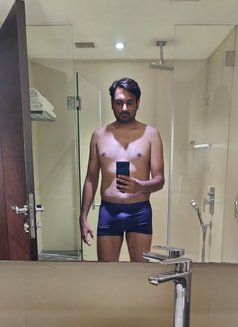 Moster Cock Yash - Male escort in Mumbai Photo 3 of 5