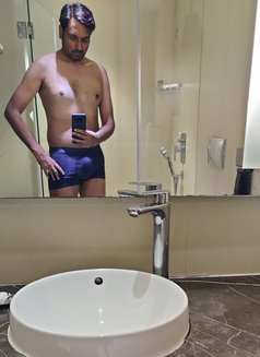 Moster Cock Yash - Male escort in Mumbai Photo 4 of 5