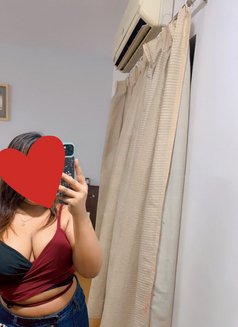 Kritika (Cam girL) - puta in Bangalore Photo 1 of 3
