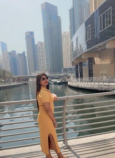 Mouni - escort in Abu Dhabi Photo 5 of 7