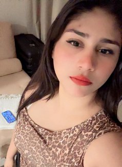 Mouni - puta in Dubai Photo 6 of 6