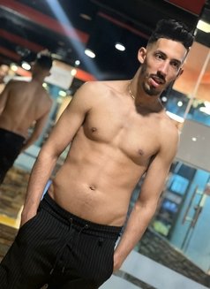 Mourad - Male escort in İstanbul Photo 1 of 3