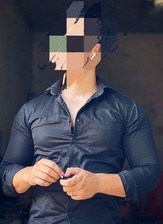 Mousa - Male escort in Beirut Photo 1 of 1