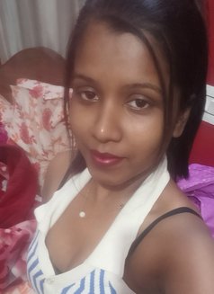 Mousumi - puta in Kolkata Photo 4 of 9