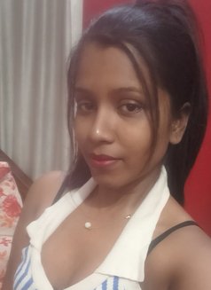 Mousumi - puta in Kolkata Photo 5 of 9