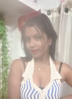 Mousumi - puta in Kolkata Photo 6 of 9