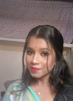 Mousumi - puta in Kolkata Photo 7 of 9