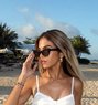 Moza Feminine Tanned - Transsexual escort in Bali Photo 13 of 13