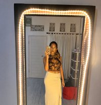 Moza petite girly in Bali - puta in Bali