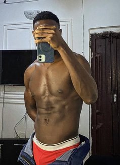 Mozy - Male escort in Al Manama Photo 1 of 9