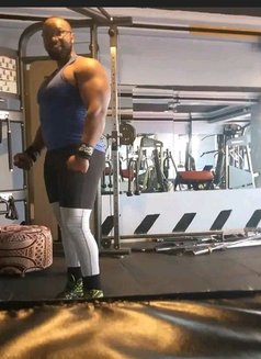 Mr 254 - Male adult performer in Nairobi Photo 1 of 2