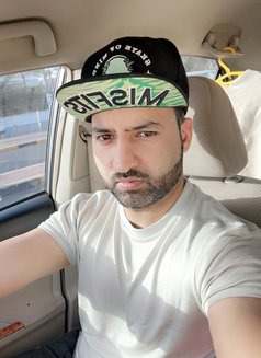 Mr Ab - Male escort in Madinah Photo 2 of 7