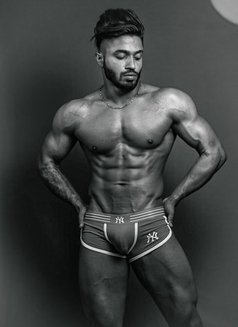 Mr. Abhi - Male escort in Mumbai Photo 2 of 6