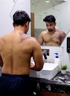 Mr Anonymous - Male escort in New Delhi Photo 2 of 3