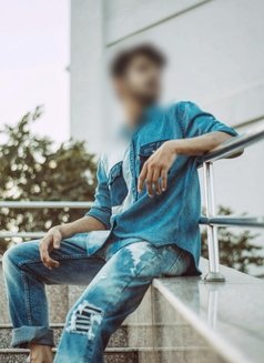 Mr Anonymous - Male escort in New Delhi Photo 4 of 7