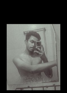 Mr. Arya - masseur in Kolkata Photo 2 of 28