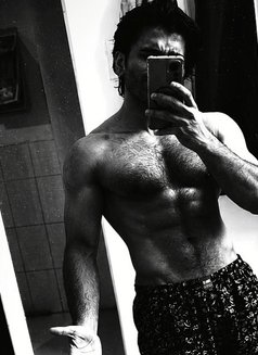 Mr. Black - Acompañantes masculino in Mumbai Photo 4 of 4