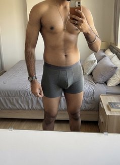 Mr Black - Male adult performer in Bangkok Photo 1 of 3