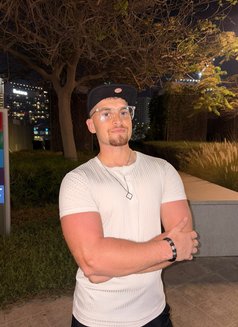 Mr Blue - Male escort in Dubai Photo 5 of 10