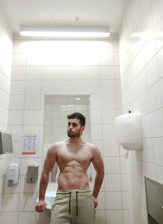 Mr Blue - Male escort in Dubai Photo 7 of 10