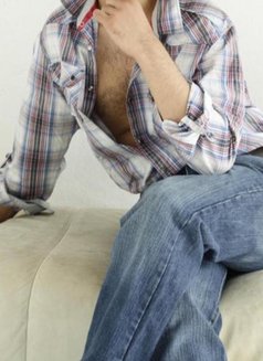 Mr Chocolate - Male escort in London Photo 4 of 5