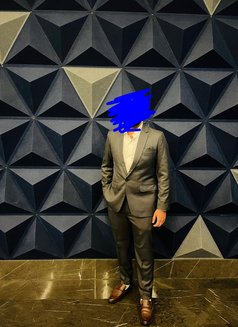 Mr Cuddle Bald and Beautiful - Acompañantes masculino in Mumbai Photo 2 of 2