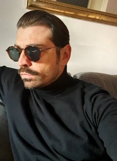 Mr D Castro - Male escort in Lisbon Photo 4 of 4