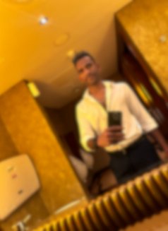 Mr D - Male escort in Dubai Photo 5 of 7