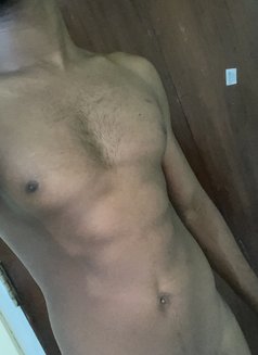 Mr. D - Male escort in Colombo Photo 2 of 3