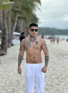 Mr Dackz 7.5 - Male escort in Makati City Photo 14 of 19