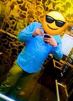 Mr. Dee - Male escort in Dar es Salaam Photo 2 of 2