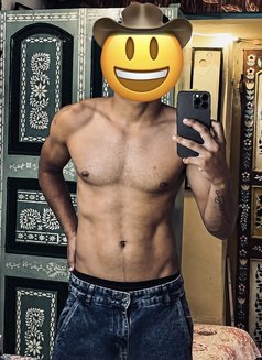 Mr. Dilon - Acompañantes masculino in Colombo Photo 1 of 2