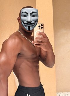 Mr El Fuego Obama - Male escort in Dubai Photo 1 of 5