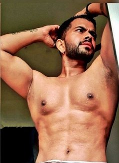 Mr Expensive - A Handsome Muscular Hunk - Masajista in New Delhi Photo 2 of 19