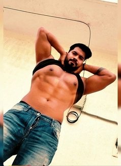 Mr Expensive - A Handsome Muscular Hunk - Masajista in New Delhi Photo 8 of 19